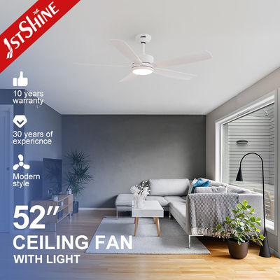 Qualità Ventilatore da soffitto a LED moderno da 52 pollici con telecomando a 6 velocità e pale in ABS per soggiorno Fabbrica