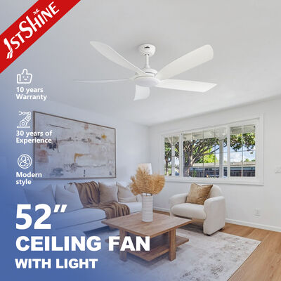 Buon prezzo Ventilatore da soffitto moderno da 52 pollici con luce, motore DC silenzioso e 5 pale in ABS per un design ultra-sottile in linea